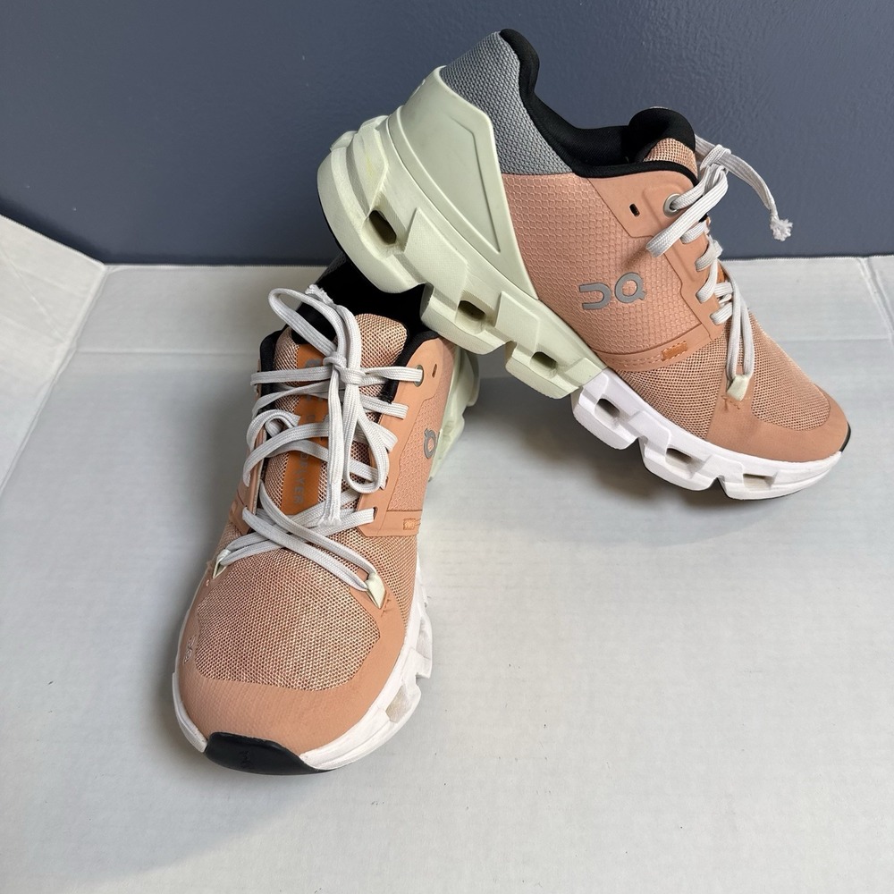 On Cloud flyer 4 Womens Running Shoes Peach Mint Size 7.5 71.98669